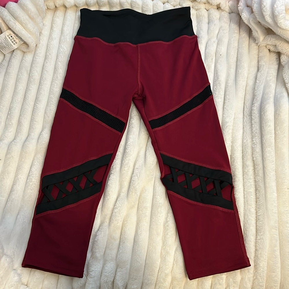 Red and black legging.